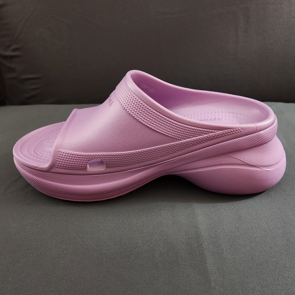Balenciaga Pool Crocs Slide Sandals In Lilac - Picture 8 of 16
